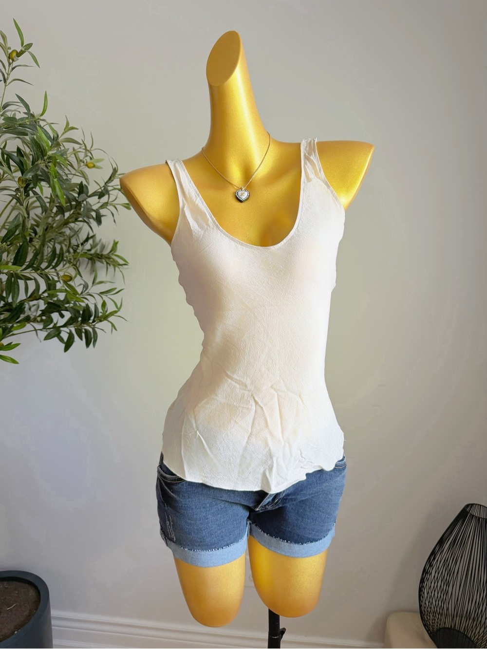 Aritzia T Babaton 100% Silk Ivory Camisole Tank Top XXS